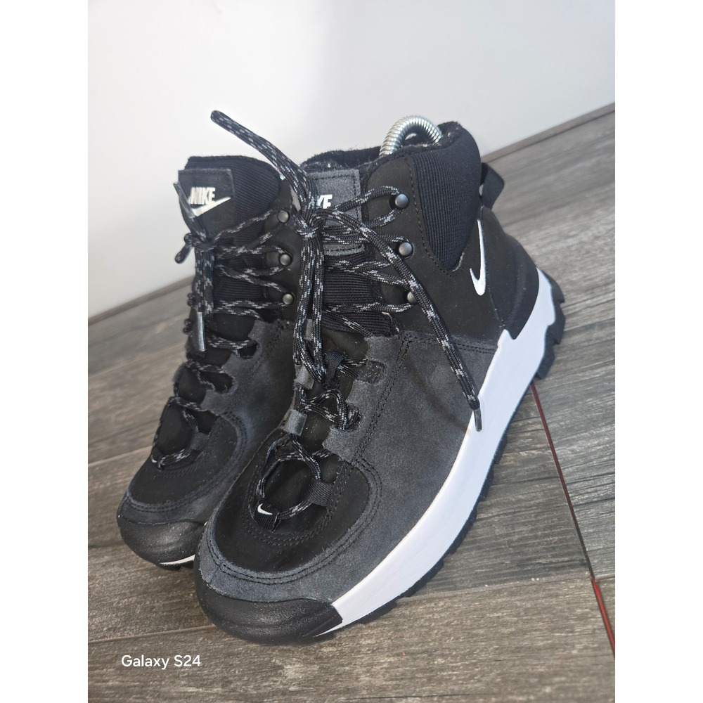Nike Shoes Womens Size 6.5 Black Sneaker Boots Lace Up City Classic. E-17